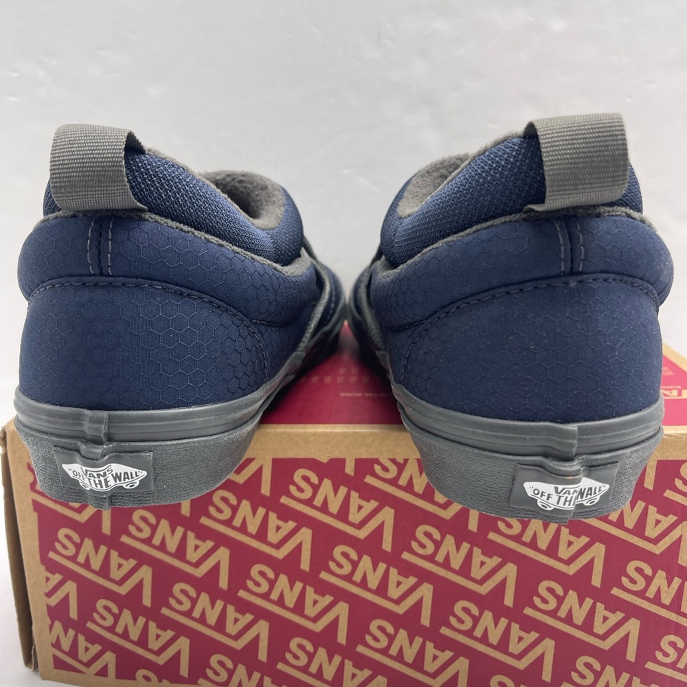 Vans WMNS
Cozy Mesh Parisian Night
VN0009QUJDU Blue Slip-On Sneakers - Picture 12 of 16